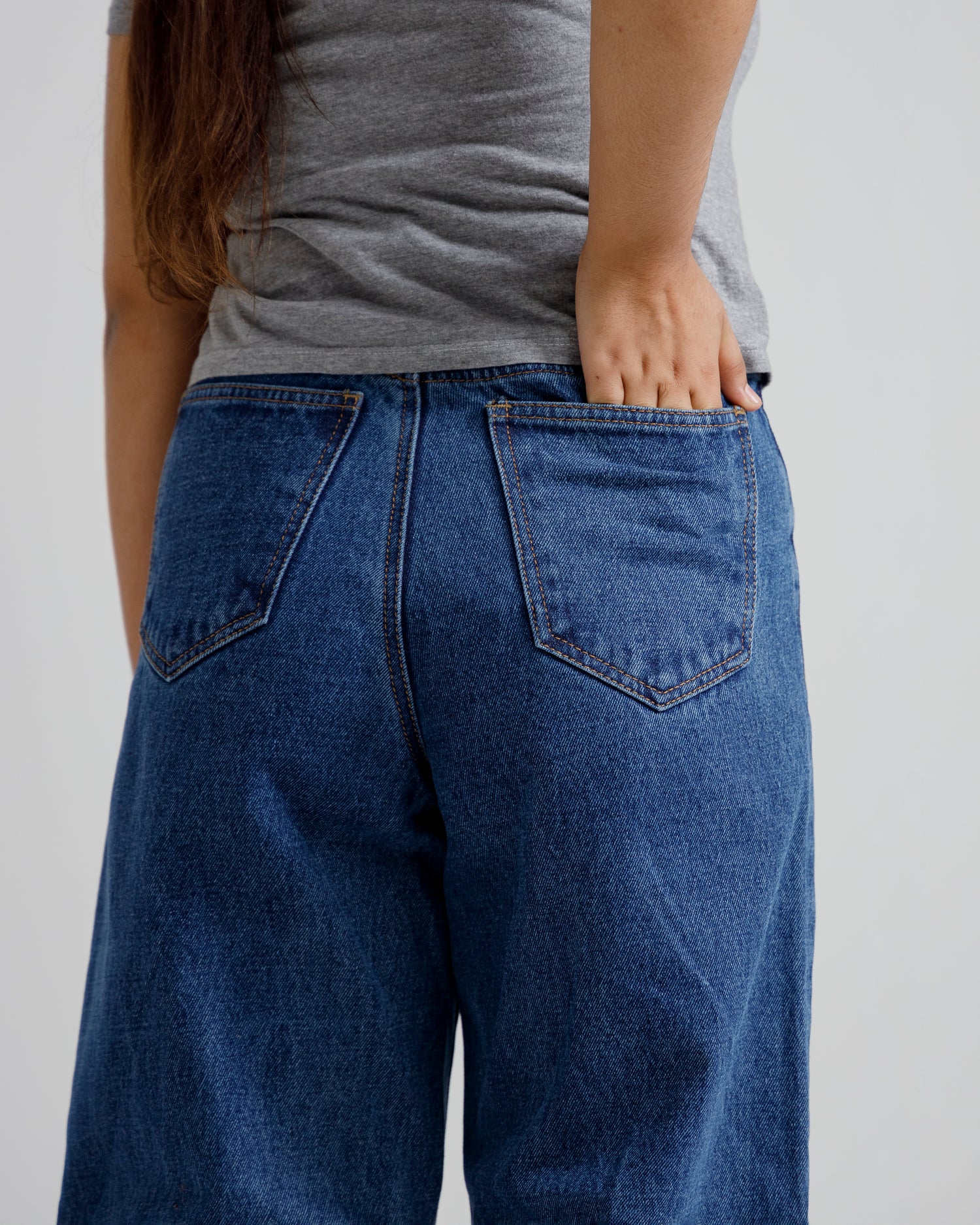 Mid-Wash Baggy Wide-Leg Jeans